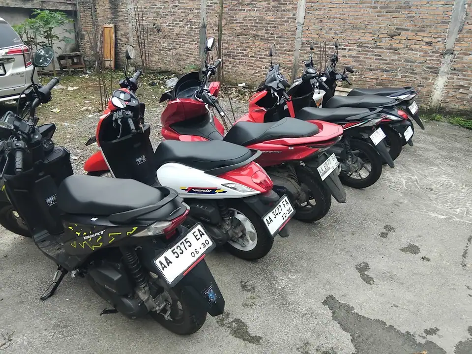 SK_Rent 2 (Rental Mobil dan Motor Magelang) — foto 3